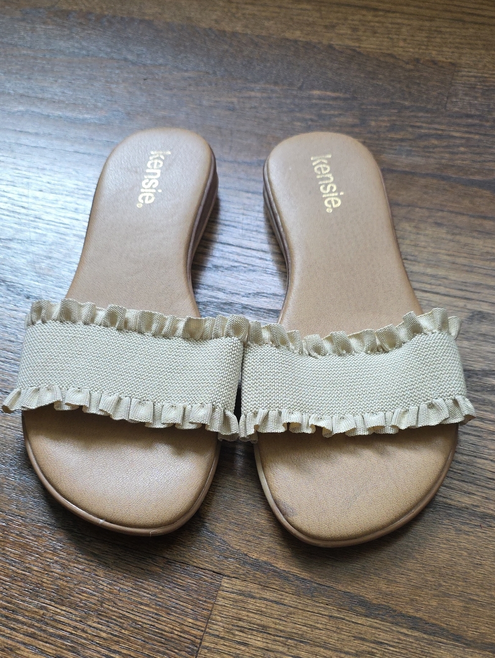 kensie Neutral Ruffle Band Slide Sandals